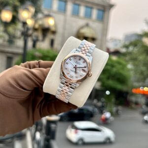 Alternative view of Rolex Datejust SS/RG Plated MOP Dial CZ Diamonds 31mm Jub Replica