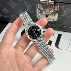 Alternative view of Rolex Datejust 316L Steel Black Dial 31mm Jub THBF Replica