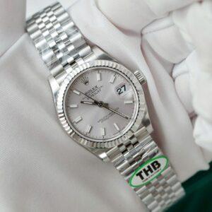 Alternative view of Rolex Datejust 316L Steel Silver Dial 31mm Jub THBF Replica