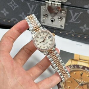 Alternative view of Rolex Datejust SS/RG Plated MOP Dial CZ Diamonds 31mm Jub THBF Replica