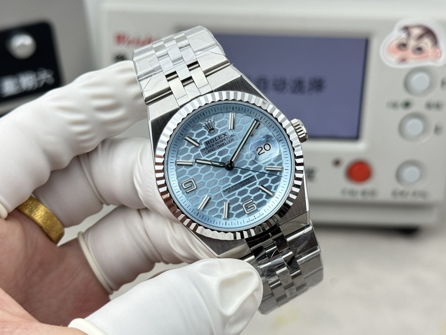 Rolex Land-Dweller 127236 Ice-Blue Honeycomb-Motif Dial 36mm Super Clone - Image 2