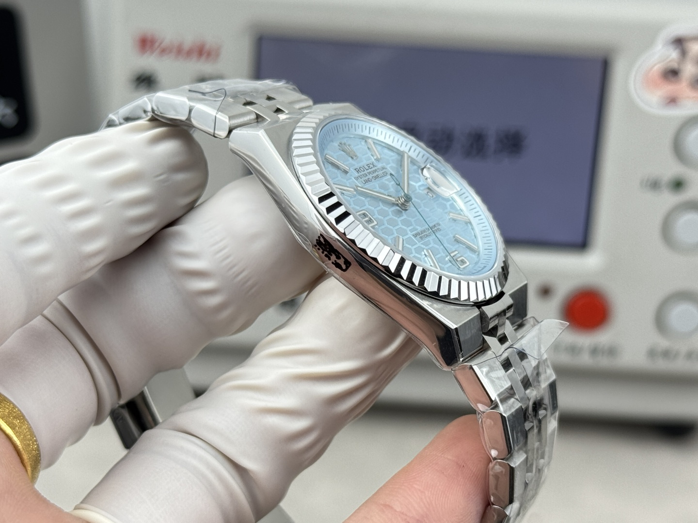 Rolex Land-Dweller 127236 Ice-Blue Honeycomb-Motif Dial 36mm Super Clone - Image 6