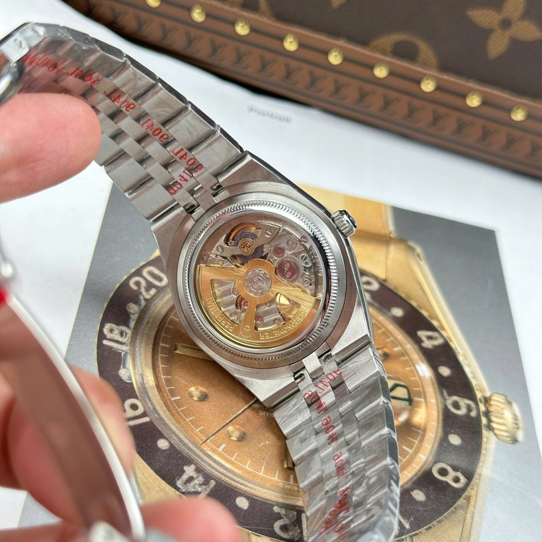 Rolex Land-Dweller 127236 Ice-Blue Honeycomb-Motif Dial 36mm Replica - Image 4