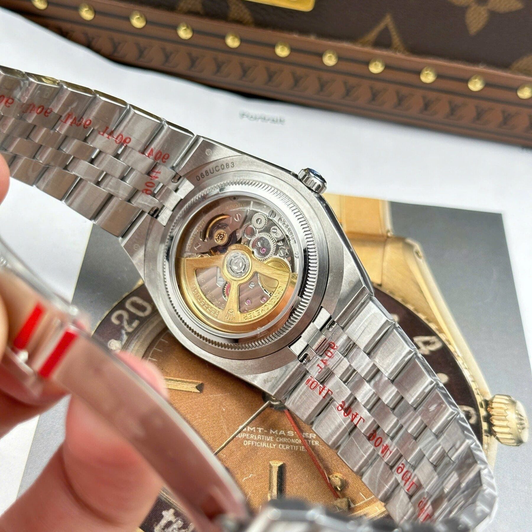 Rolex Land-Dweller 127336 Ice-Blue Honeycomb-Motif Dial 40mm Replica - Image 4